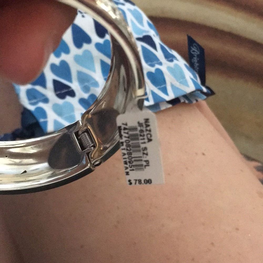 Silver detailed bracelet never worn - Picture 4 of 4